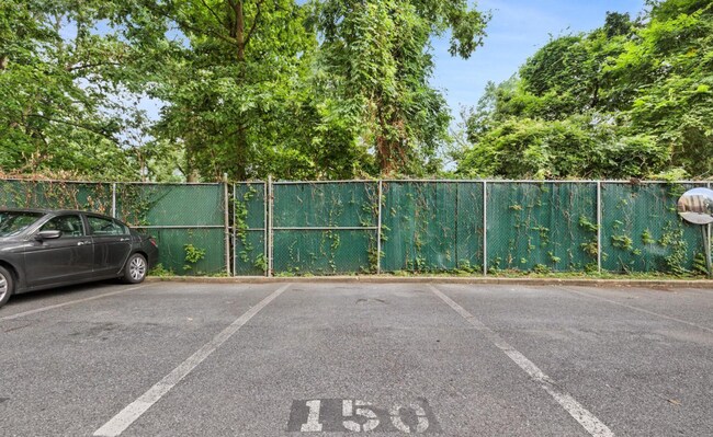 Building Photo - Beautiful Three-Bedroom Apartment In Tacom...