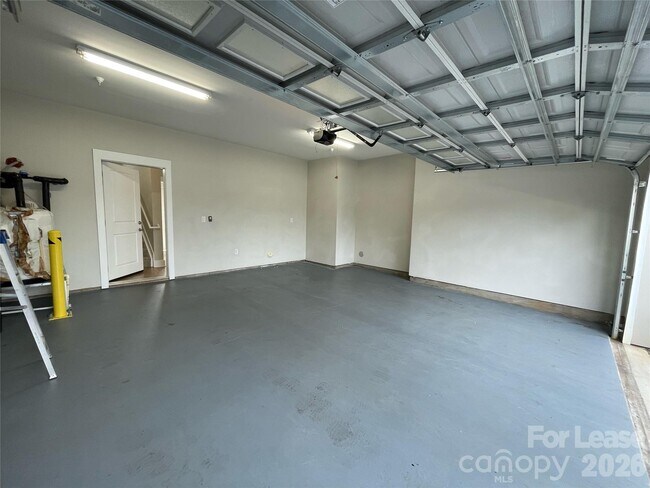 Building Photo - 6408 Providence Farm Ln