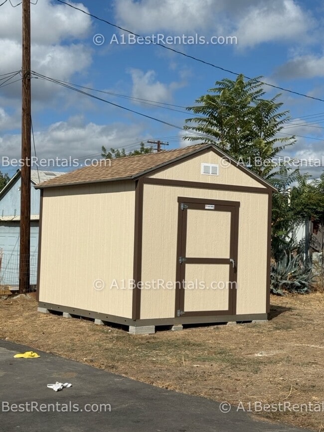 Building Photo - 801 Imperial Ave