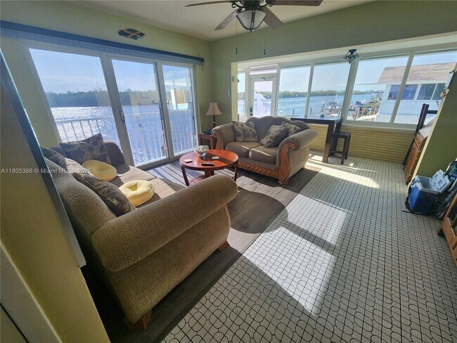 Building Photo - 2106 N Ocean Dr