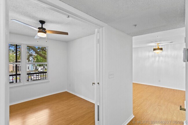 Building Photo - 2317 N Congress Ave