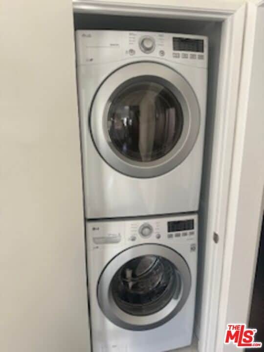 Building Photo - 1028 S Bedford St