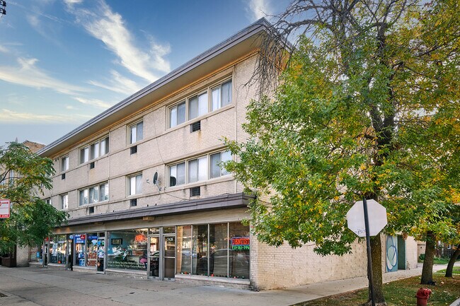 Primary Photo - 2411 W Fargo Ave