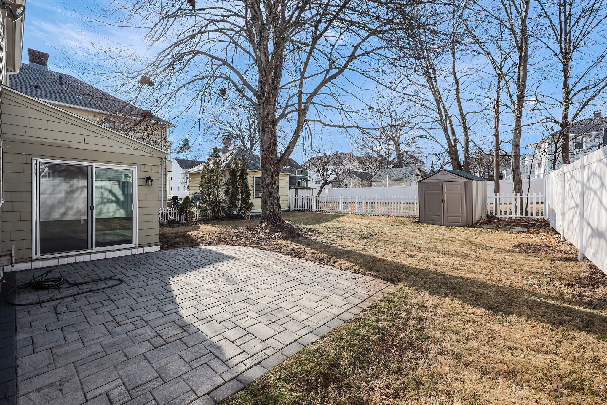 Building Photo - 11 Acadia St