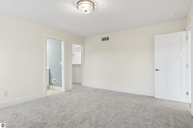 Building Photo - 4499 La Marche Cir