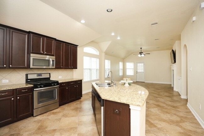 Building Photo - 9960 Golden Field Ln