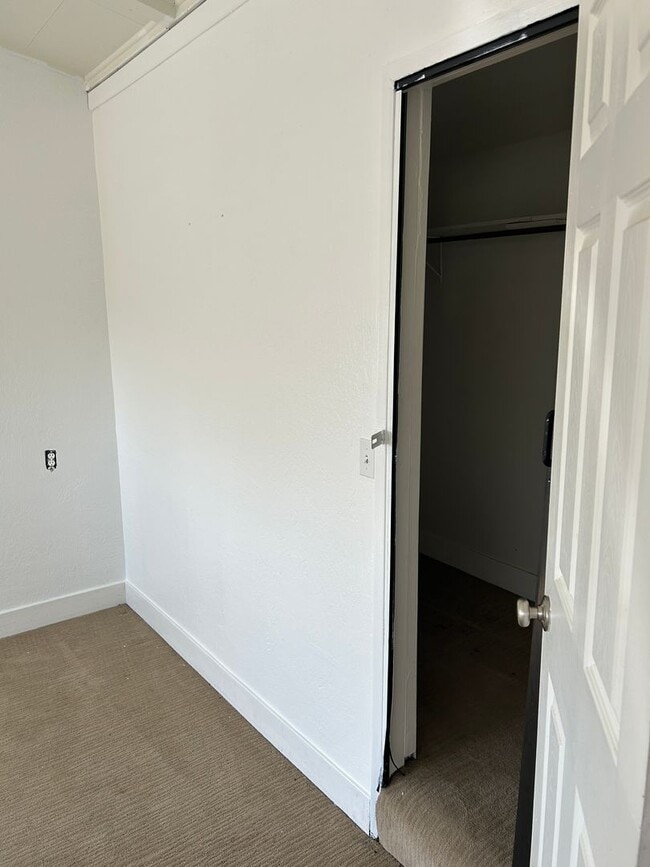 Building Photo - **READY FOR MOVE IN** Sparks Single Story Home