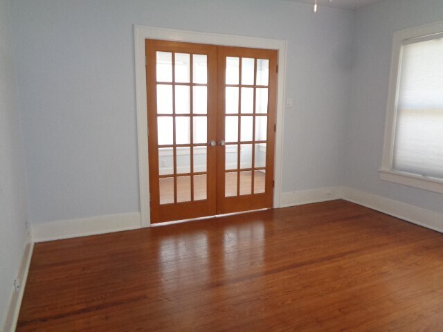 Building Photo - 401 W Clay St