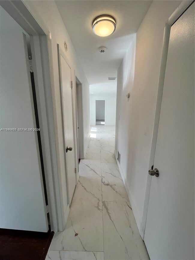 Building Photo - 971 NW 200th Terrace