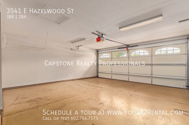 Building Photo - 3541 E Hazelwood St