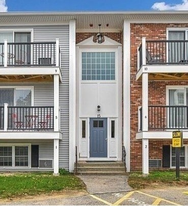Building Photo - 15 Chapel Hill Dr
