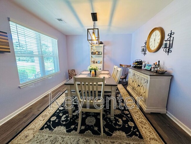 Building Photo - 104 Jesse Baker Ln