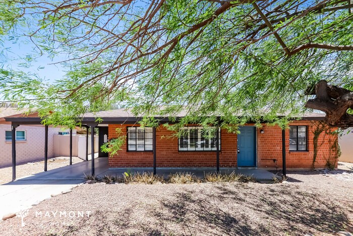 Building Photo - 2311 W Whitton Ave