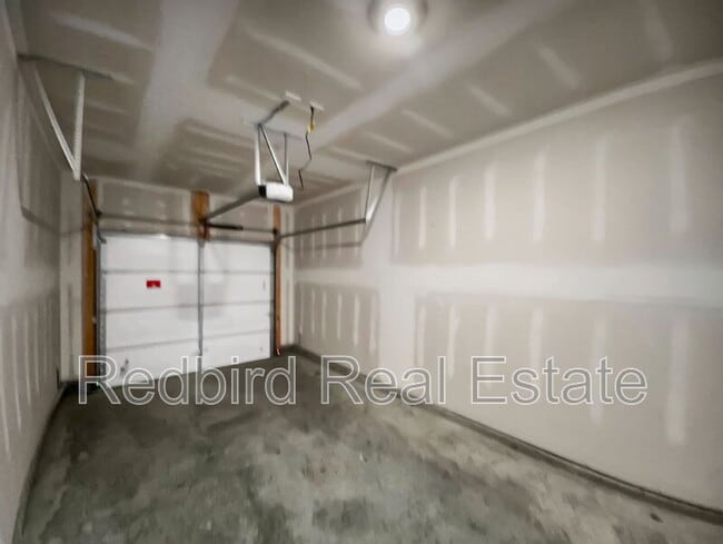 Building Photo - 1651 Manuka Ln