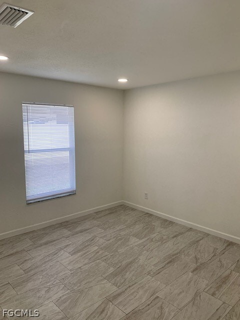 Building Photo - 11460 Summerwinds Ct