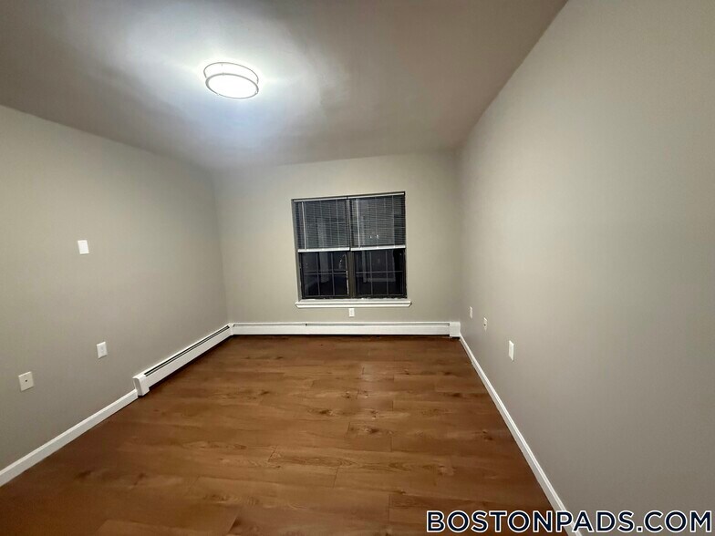 Building Photo - 757 Highland Ave