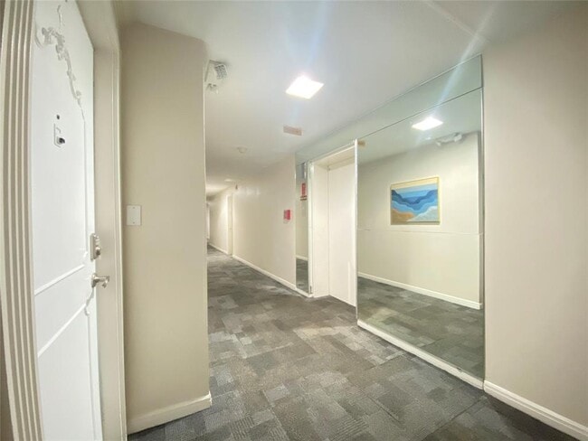 Building Photo - 2601 Bellefontaine St