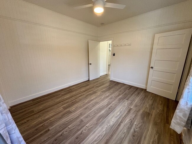 Building Photo - 1717 Kewalo St