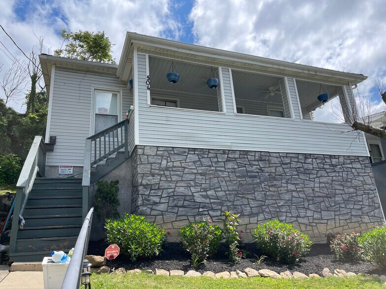 Primary Photo - 504 Glover St