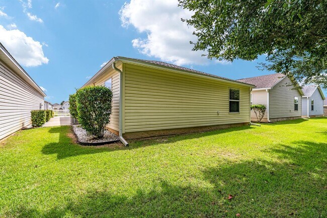Building Photo - Furnished Annual Rental – 4-Minute Golf Cart Ride to Brownwood Town Square