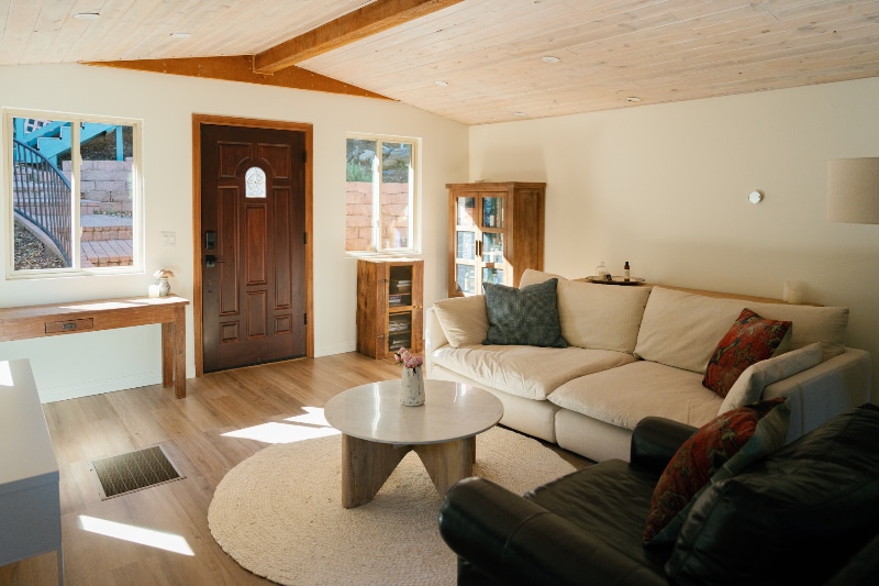 Building Photo - 16851 Hay Dr