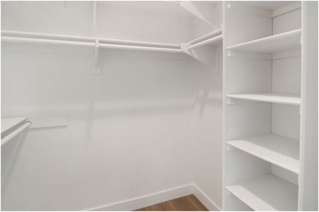Building Photo - Tennis Villas 2 Bedroom Condo!