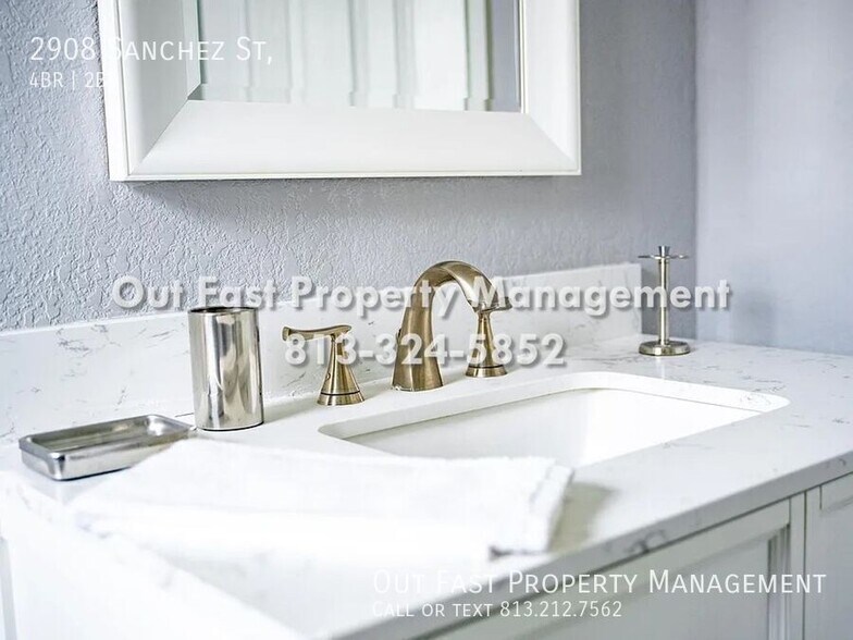 Building Photo - 2908 Sanchez St