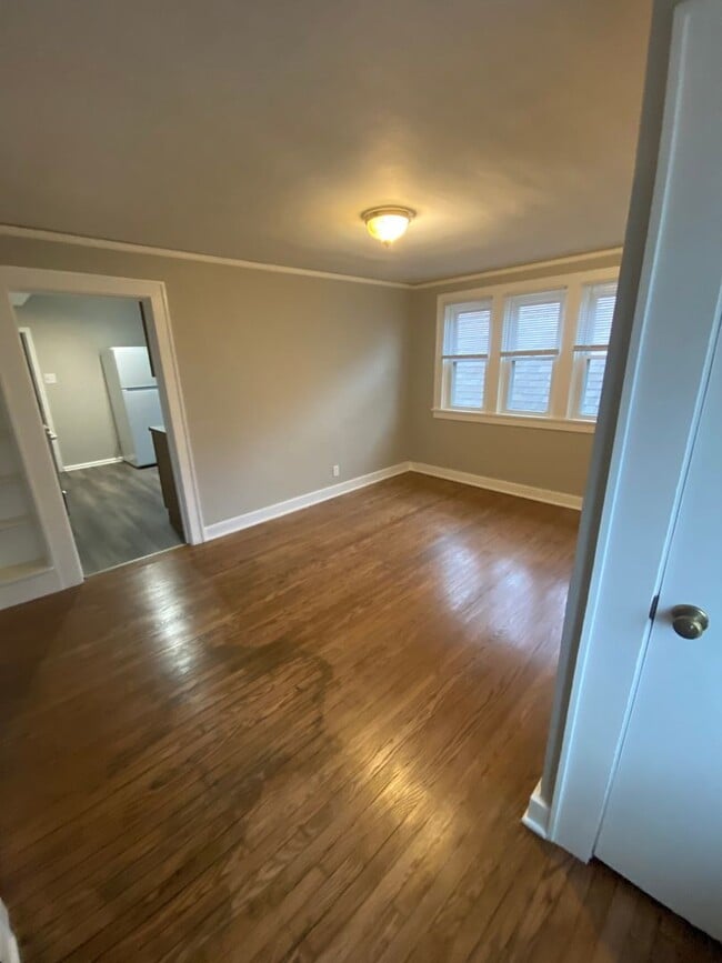 Building Photo - 1622-24 S 58th