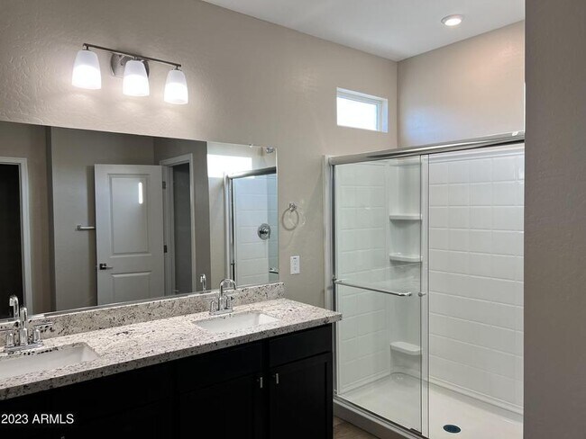 Building Photo - 2055 E Brooklyn Dr