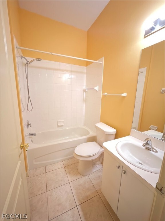 Building Photo - 3023 Lake Manatee Ct