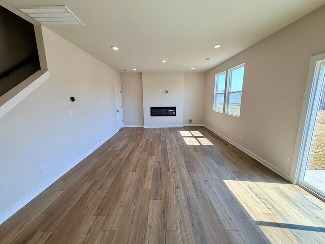 Building Photo - Brand New 4BR/3BA Home in Blue Sky Meadows