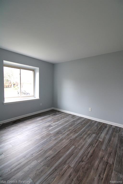 Building Photo - 6895 Indian Creek Dr