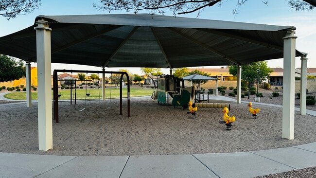 Building Photo - 839 E Las Colinas Pl