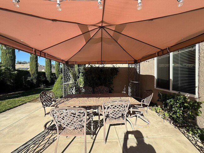 Building Photo - Spacious Luxury Home in Prestigious Country Club Community
