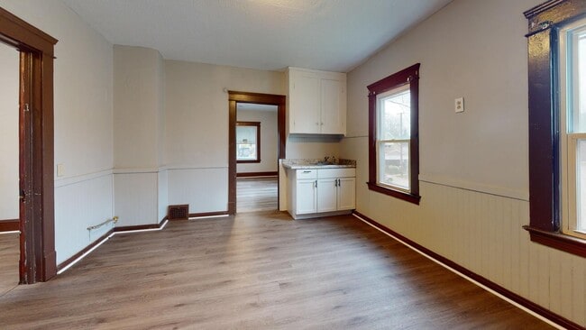 Building Photo - 3414 W 44th St