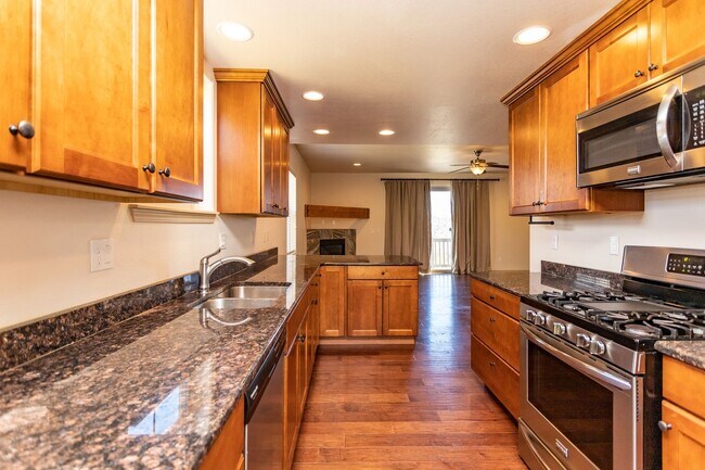 Building Photo - 5914 Canyon Reserve Heights