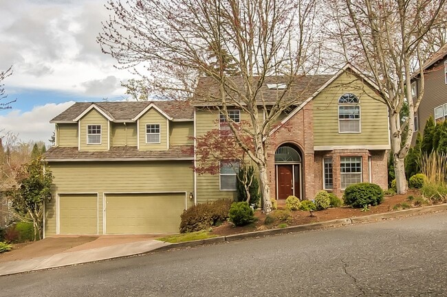 Primary Photo - 4 Bedroom Home For Rent In Forest Heights