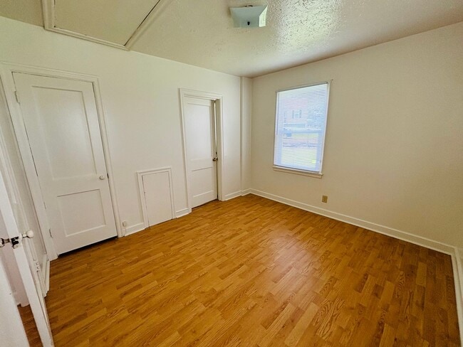 Building Photo - 8 Lee Hy Ct