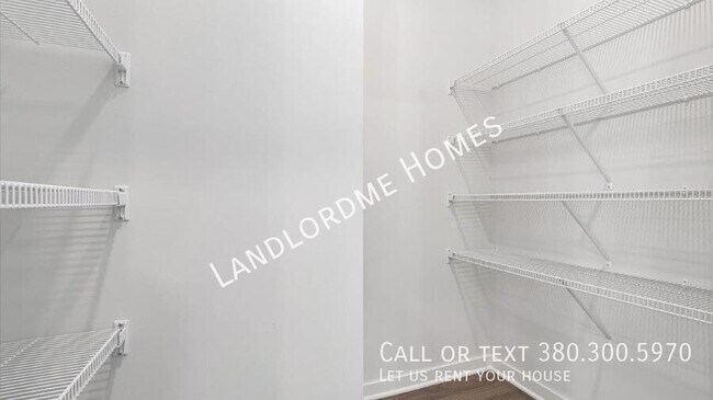 Building Photo - 163 Badger Pass