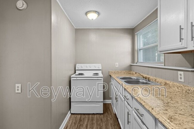 Building Photo - 116 Argyle Ave