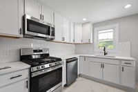 Building Photo - Stunning 2 bedroom home in Ambridge available July 1!