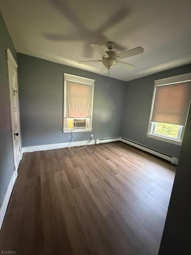 Building Photo - 247 Belvidere Ave