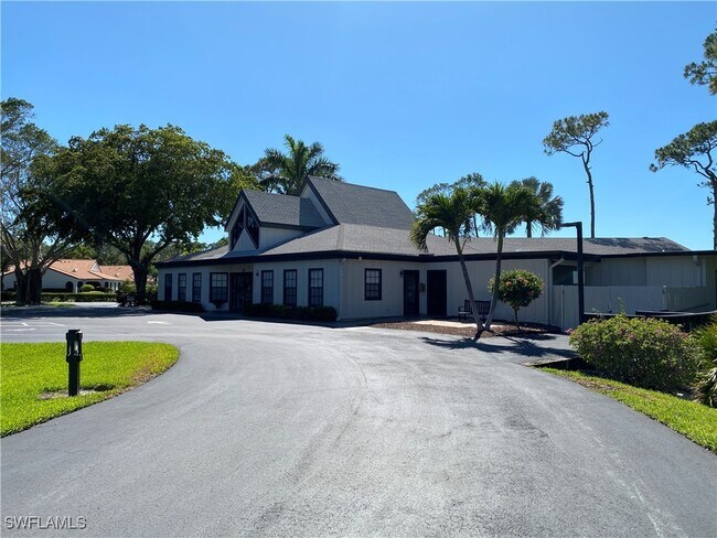 Building Photo - 15200 Cedarwood Ln