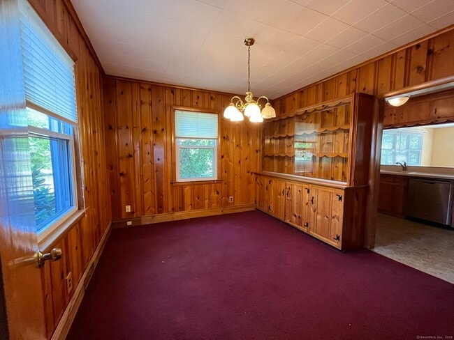 Building Photo - 644 Amity Rd