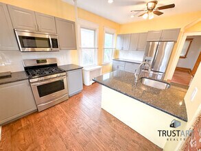 Building Photo - 4 Bedroom house in Foxchase area of North ...