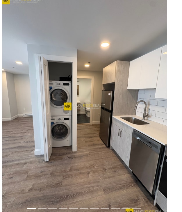 Building Photo - 131 Park Dr