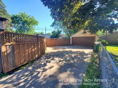 Building Photo - 4919 S 34th Ave