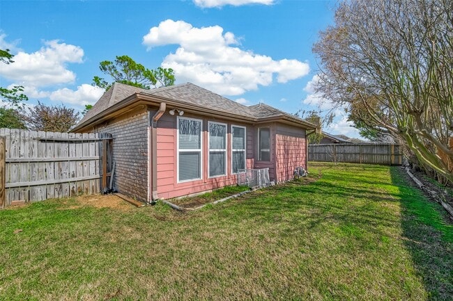 Building Photo - 14703 Stanbridge Dr