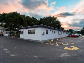 Building Photo - 13390 NE 6th Ave