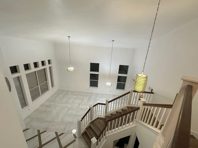 Building Photo - 5701 W Country Ave